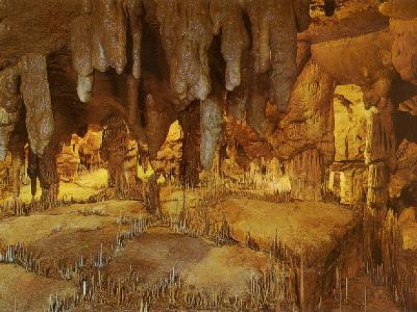 В Испании обнаружена пещера с уникальной фреской бронзового века
